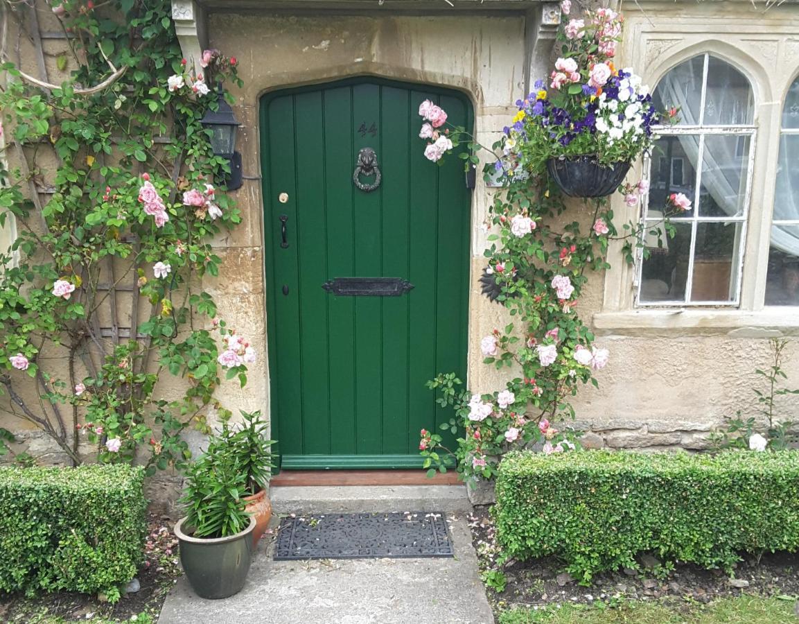 Rose Cottage Shipton Moyne Exterior photo