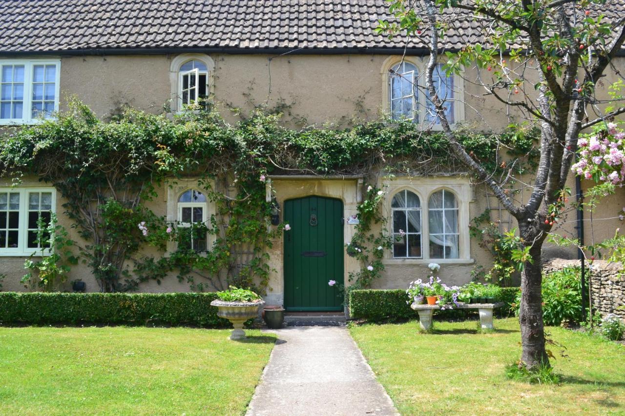 Rose Cottage Shipton Moyne Exterior photo